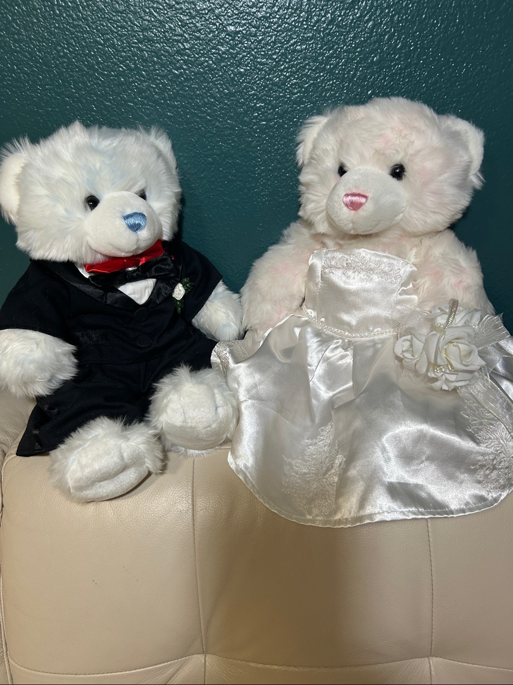 Build-A-Bear Workshop Bride & Groom Wedding Teddy Bear Plush Set 16” x9”